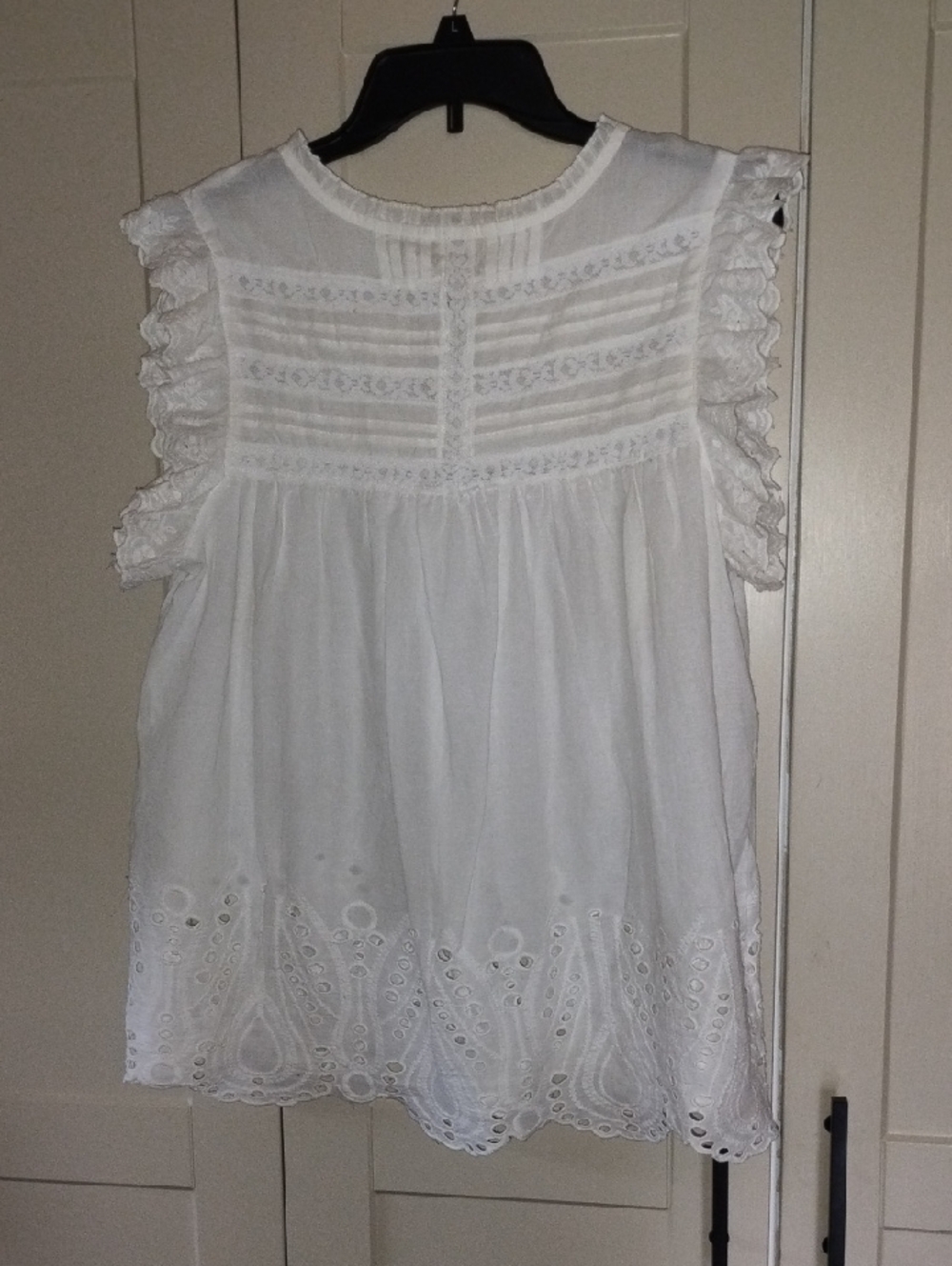 White Lace-Trim Sleeveless Camisole